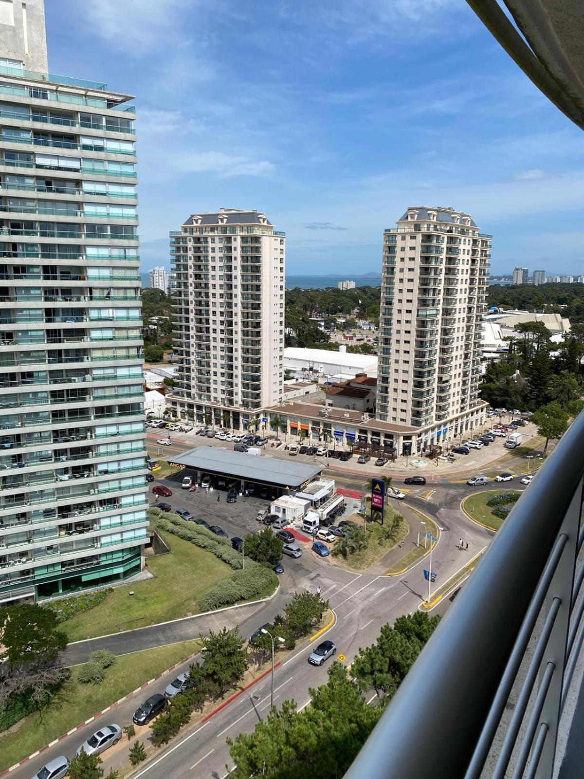 Apartamentos Torre Tressesenta Punta del Este Exteriör bild
