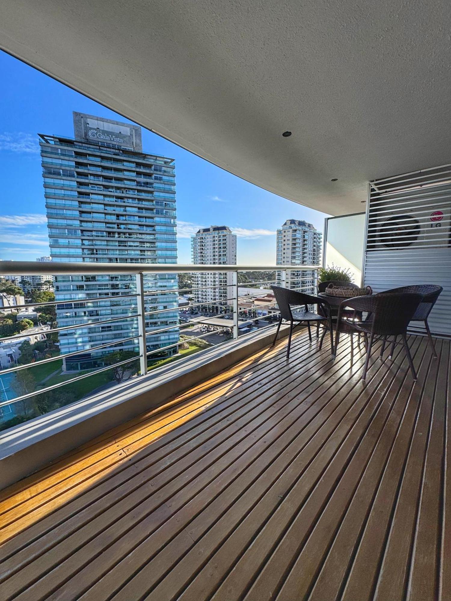 Apartamentos Torre Tressesenta Punta del Este Rum bild