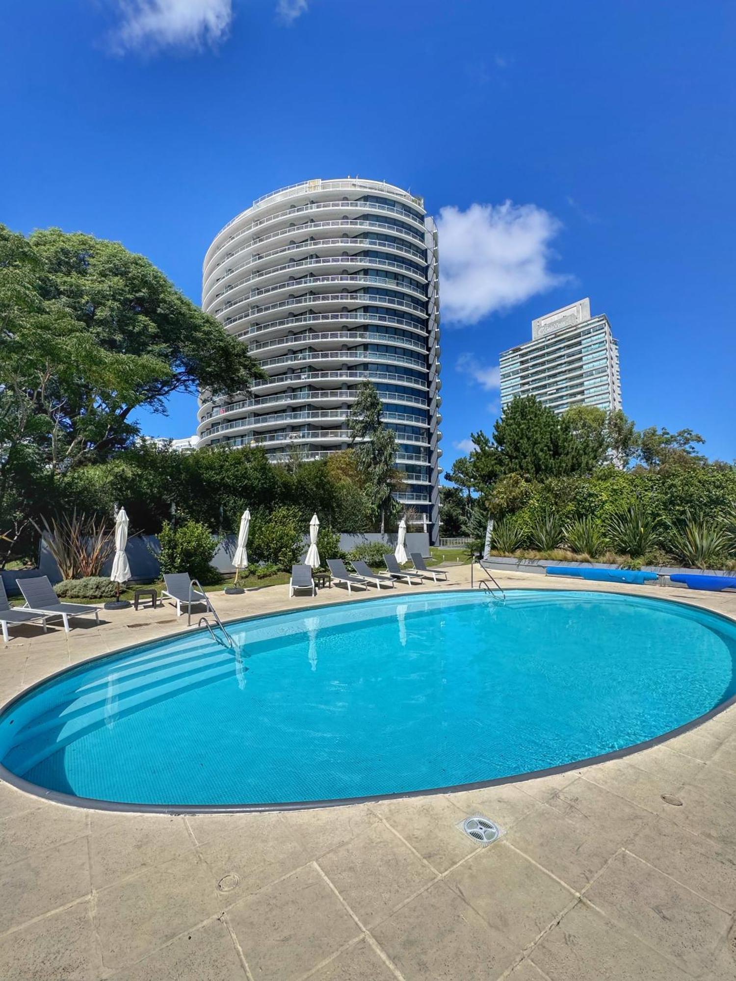 Apartamentos Torre Tressesenta Punta del Este Exteriör bild