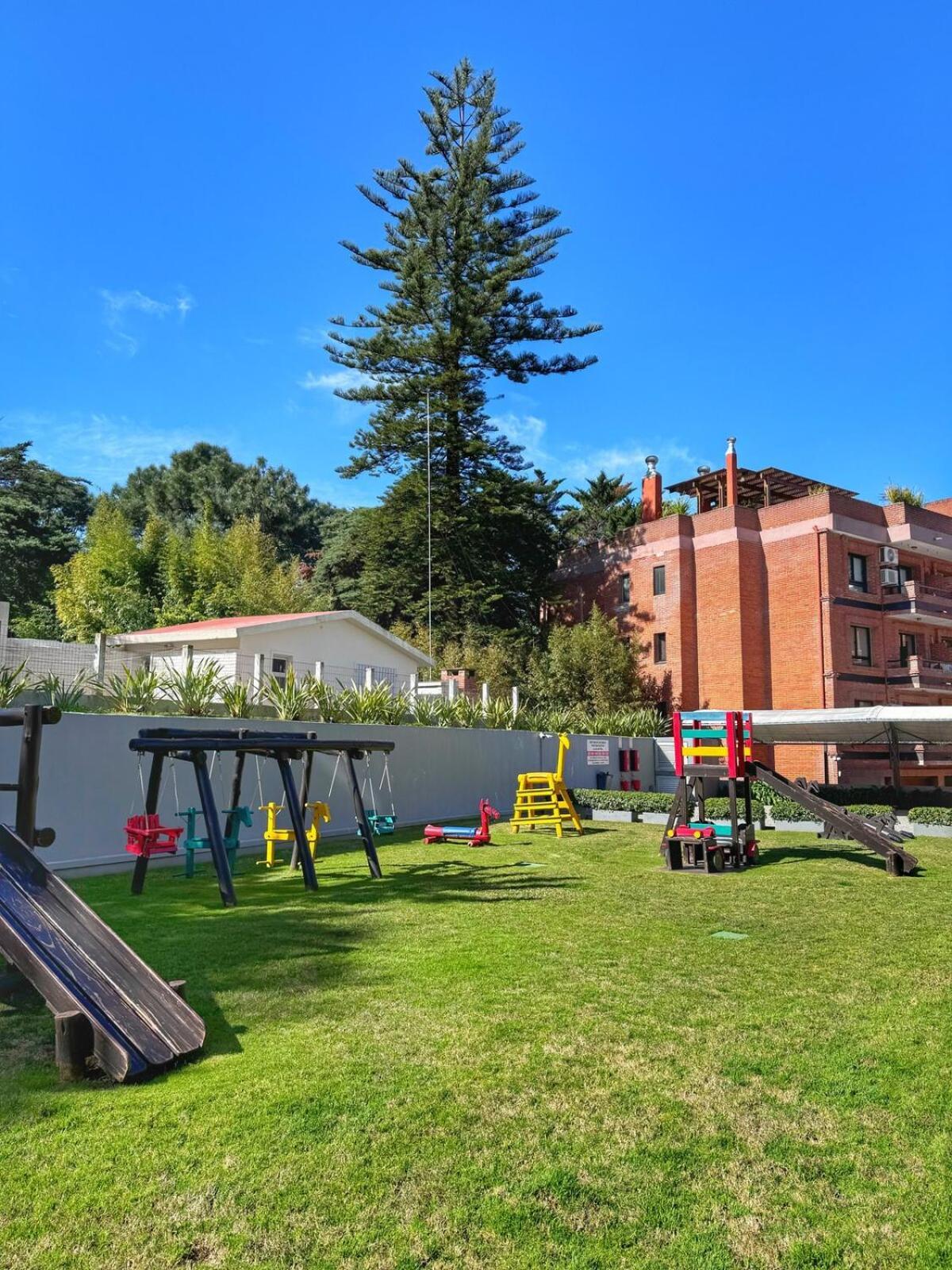 Apartamentos Torre Tressesenta Punta del Este Exteriör bild