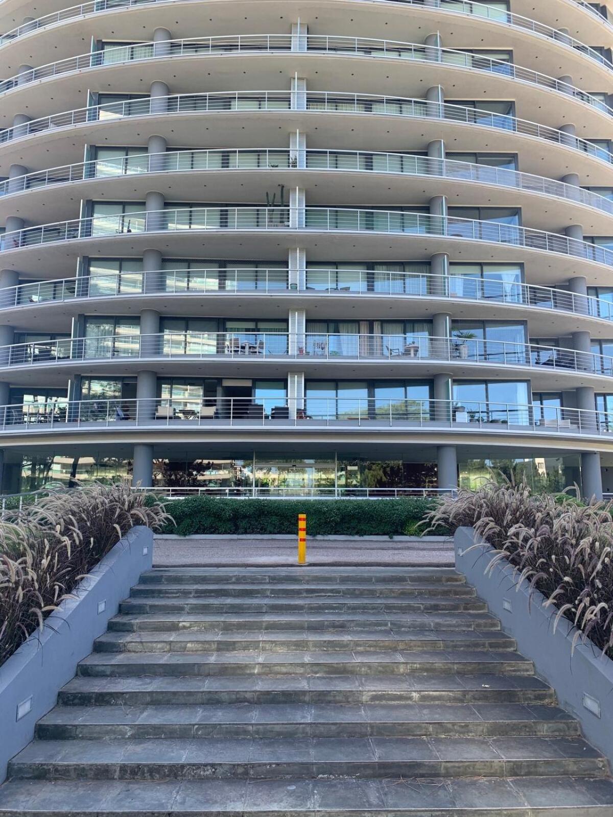 Apartamentos Torre Tressesenta Punta del Este Exteriör bild